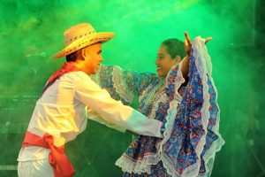 La cumbia es, en resumen, la danza madre de todas las danzas de nuestro Litoral Caribe.